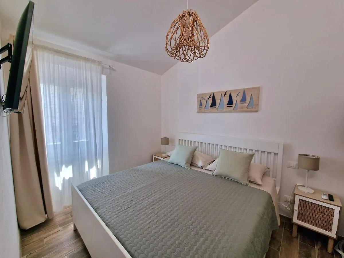 Villa Casina Elena - Viareggio centro 0*,  Italia
